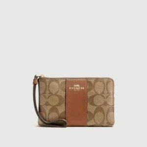 COACH SIGNATURE MONOGRAM CORNER ZIP WRISTLET WALLET-GOLD/KHAKI SADDLE